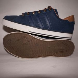 Adidas low tops clean